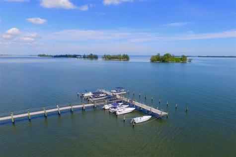 6175 S Mirror Lake Drive Sebastian FL 32958