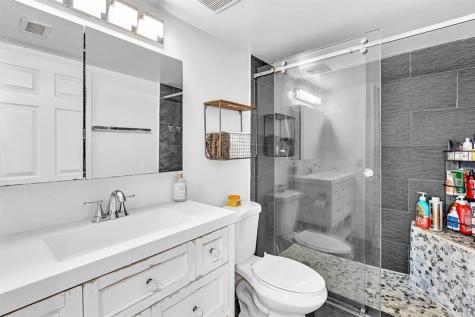 2131 SE 10th Avenue Fort Lauderdale FL 33316