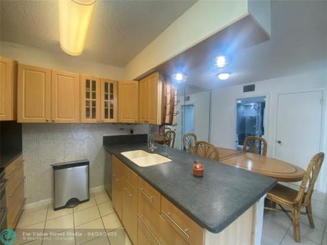 1301 SW 120th Way Davie FL 33325