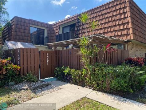 1301 SW 120th Way Davie FL 33325