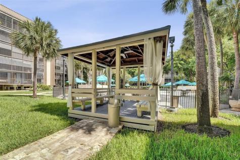 2800 N 46th Avenue Hollywood FL 33021