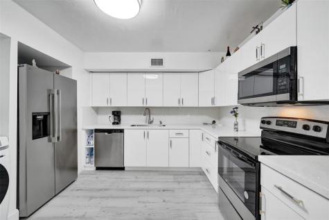 2800 N 46th Avenue Hollywood FL 33021