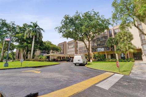 2800 N 46th Avenue Hollywood FL 33021