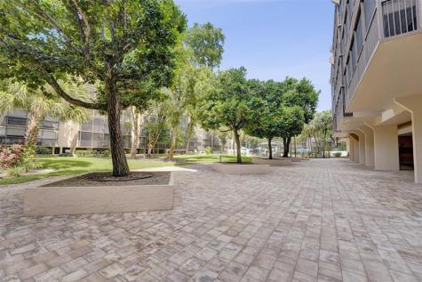 2800 N 46th Avenue Hollywood FL 33021