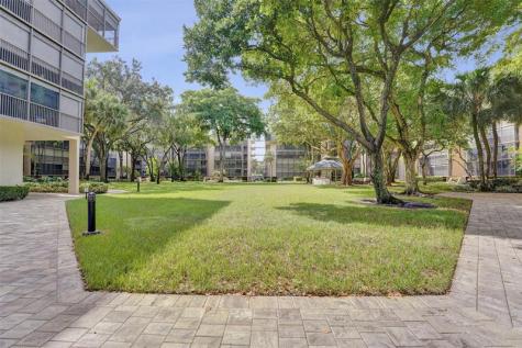 2800 N 46th Avenue Hollywood FL 33021