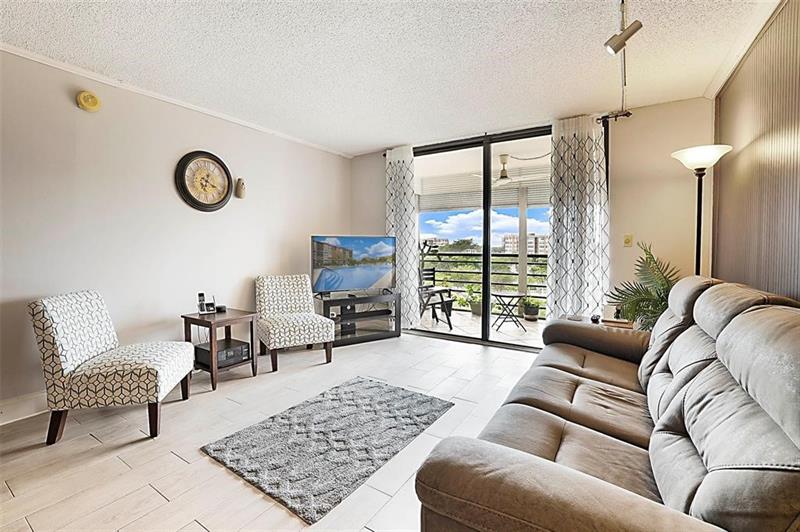 1400 Saint Charles Place Pembroke Pines FL 33026