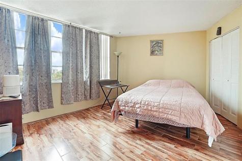 1400 Saint Charles Place Pembroke Pines FL 33026