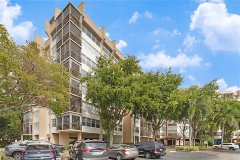 1400 Saint Charles Place Pembroke Pines FL 33026