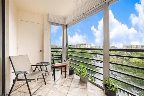 1400 Saint Charles Place Pembroke Pines FL 33026