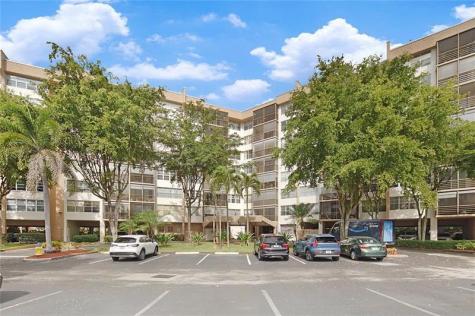 1400 Saint Charles Place Pembroke Pines FL 33026