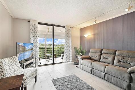 1400 Saint Charles Place Pembroke Pines FL 33026