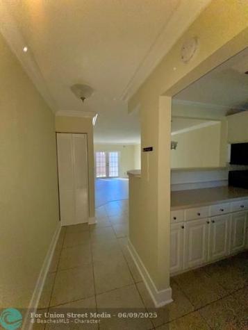 8512 Old Country Manor Davie FL 33328