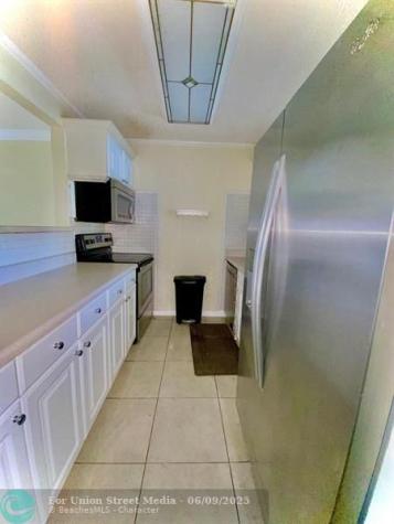 8512 Old Country Manor Davie FL 33328
