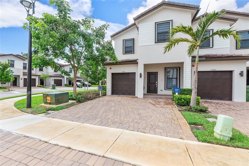 15987 SW 2nd Place Pembroke Pines FL 33027