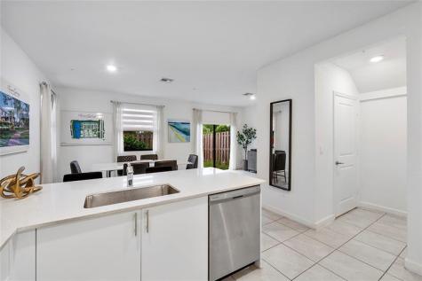15987 SW 2nd Place Pembroke Pines FL 33027