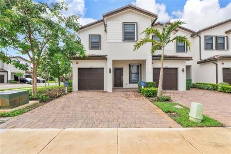 15987 SW 2nd Place Pembroke Pines FL 33027