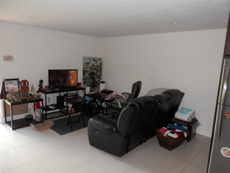 9459 SW 76th Street Miami FL 33173