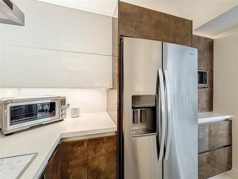 3625 N Country Club Drive Aventura FL 33180