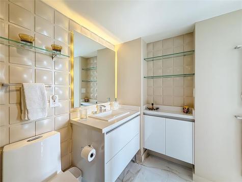 3625 N Country Club Drive Aventura FL 33180