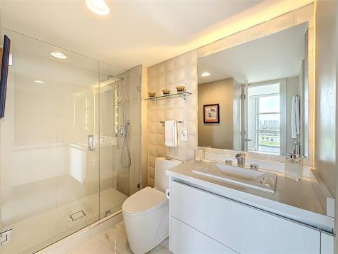 3625 N Country Club Drive Aventura FL 33180