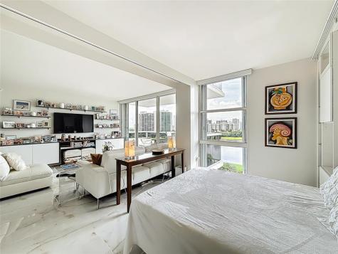 3625 N Country Club Drive Aventura FL 33180