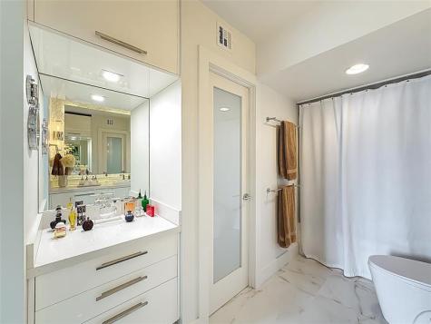 3625 N Country Club Drive Aventura FL 33180