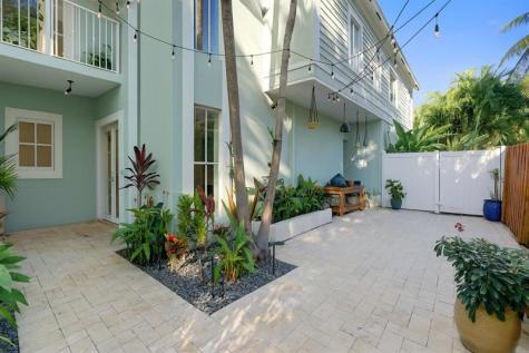 1110 NE 17th Way Fort Lauderdale FL 33304
