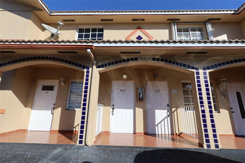 3250 W 70th Street Hialeah FL 33018