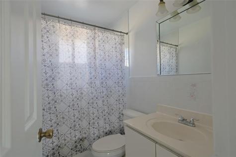 3250 W 70th Street Hialeah FL 33018