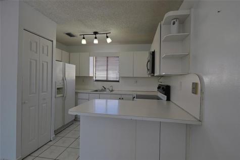 3250 W 70th Street Hialeah FL 33018