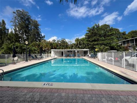 1015 SE 15th Street Fort Lauderdale FL 33316