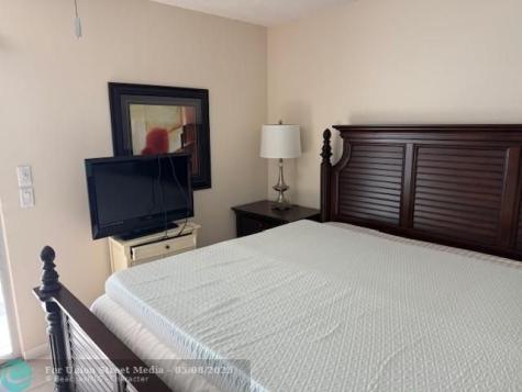 4104 Cambridge E Deerfield Beach FL 33442