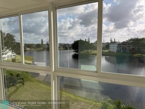 4104 Cambridge E Deerfield Beach FL 33442