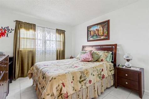 5300 Washington Street Hollywood FL 33021
