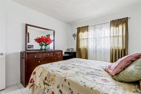 5300 Washington Street Hollywood FL 33021