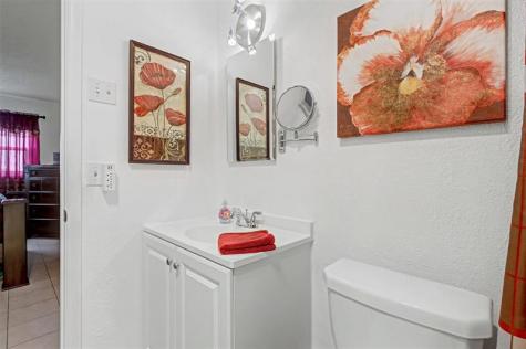 5300 Washington Street Hollywood FL 33021