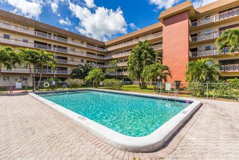 5300 Washington Street Hollywood FL 33021