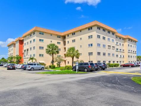 5300 Washington Street Hollywood FL 33021