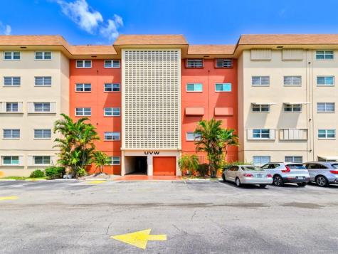 5300 Washington Street Hollywood FL 33021