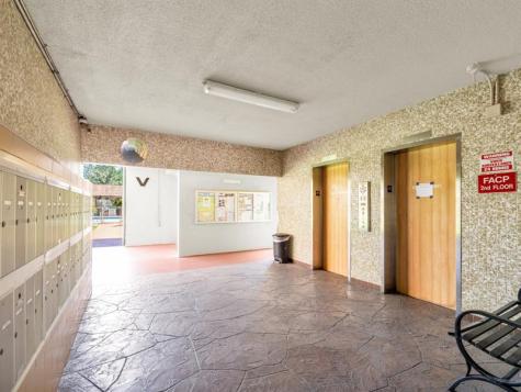 5300 Washington Street Hollywood FL 33021