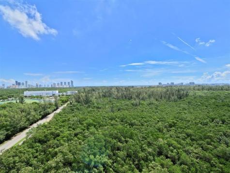 14951 Royal Oaks Lane North Miami FL 33181