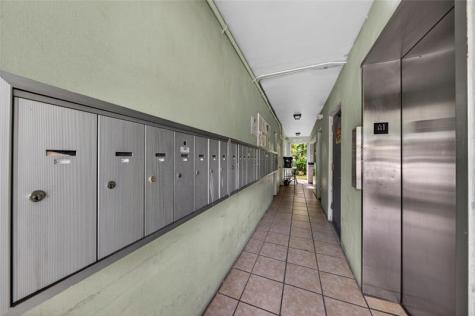 1900 NE 8th Court Fort Lauderdale FL 33304