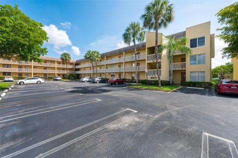 6071 NW 61 Tamarac FL 33319