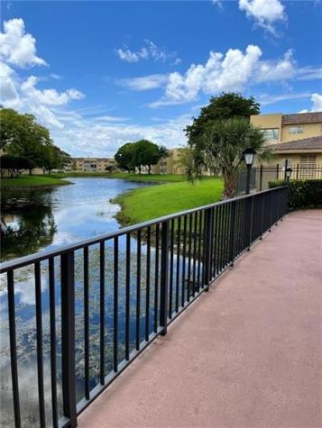 6071 NW 61 Tamarac FL 33319