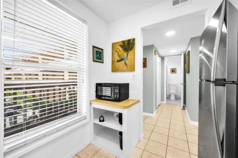 6071 NW 61 Tamarac FL 33319