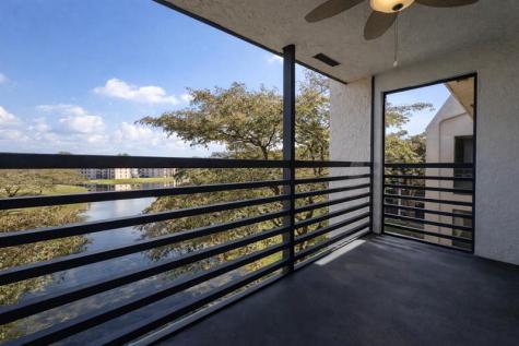 10332 Sunrise Lakes Boulevard Sunrise FL 33322