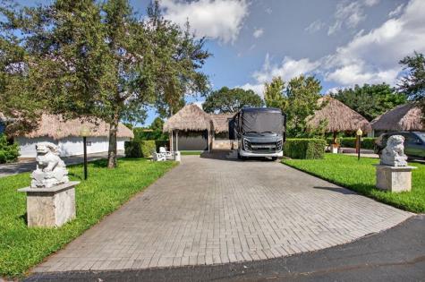 161 N Cortez Drive Margate FL 33068