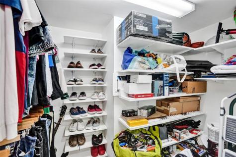 9235 Lagoon Place Davie FL 33324