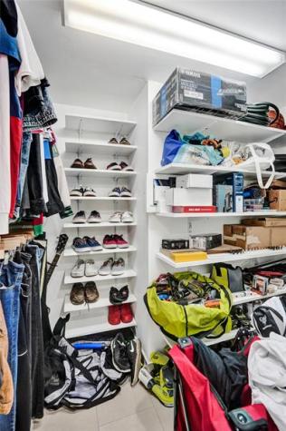 9235 Lagoon Place Davie FL 33324