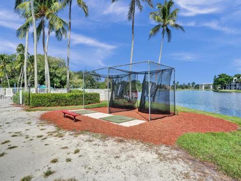 9235 Lagoon Place Davie FL 33324